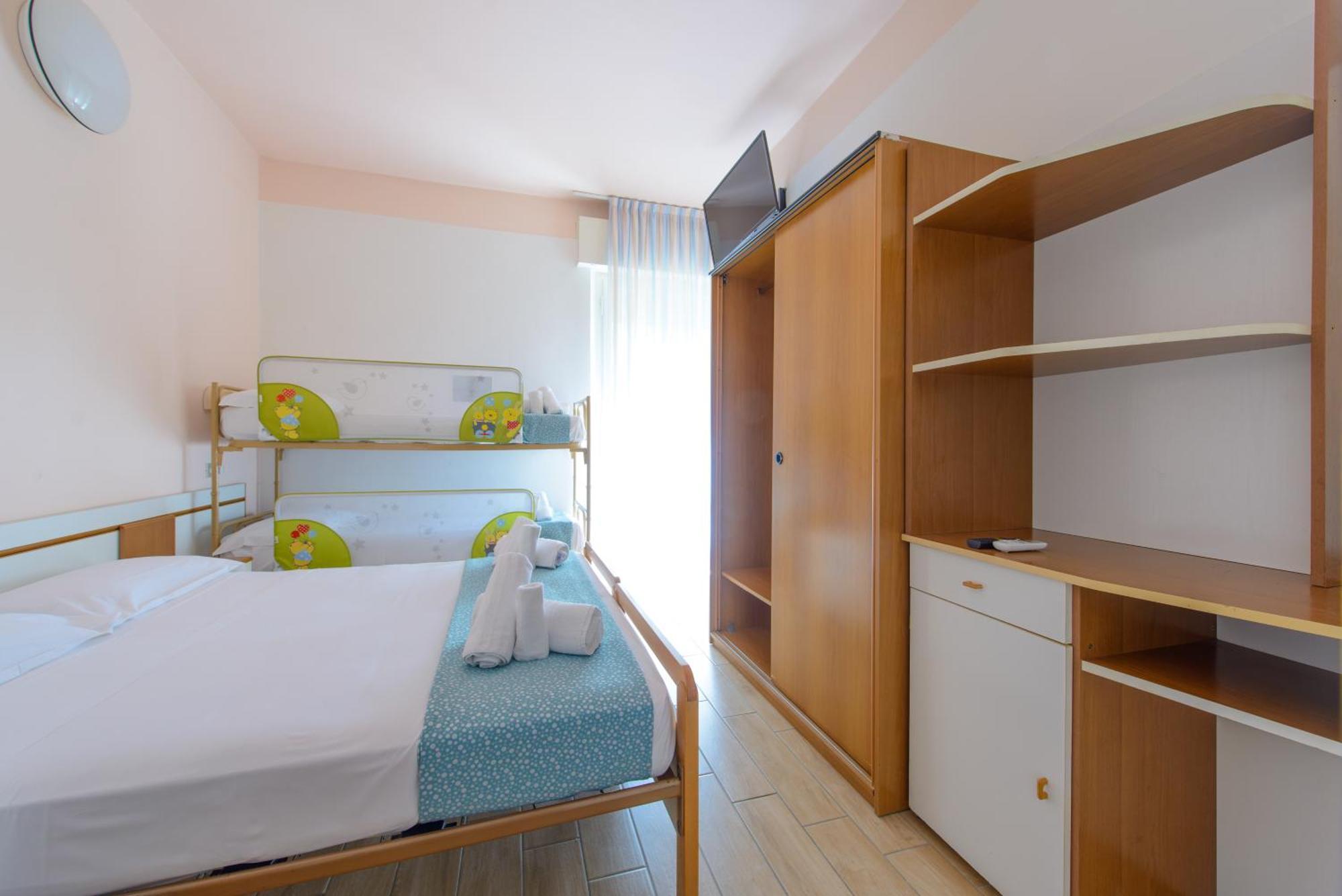 Hotel Colorado Rimini Kültér fotó